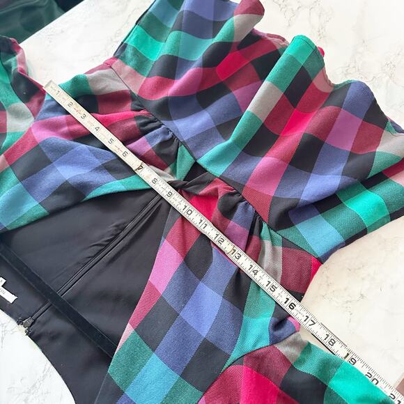 Tularosa Otis Black Multi Plaid Cropped Plunge Neckline Top women’s size small - Picture 13 of 14